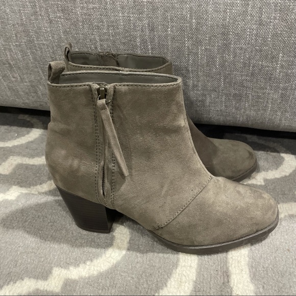 Booties - Picture 5 of 7